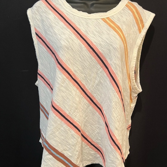 Lou & Grey Cream Asymmetrical Sleeveless Muscle Tee - Picture 1 of 3